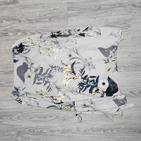 Floral Blouse - Picture 5 of 5